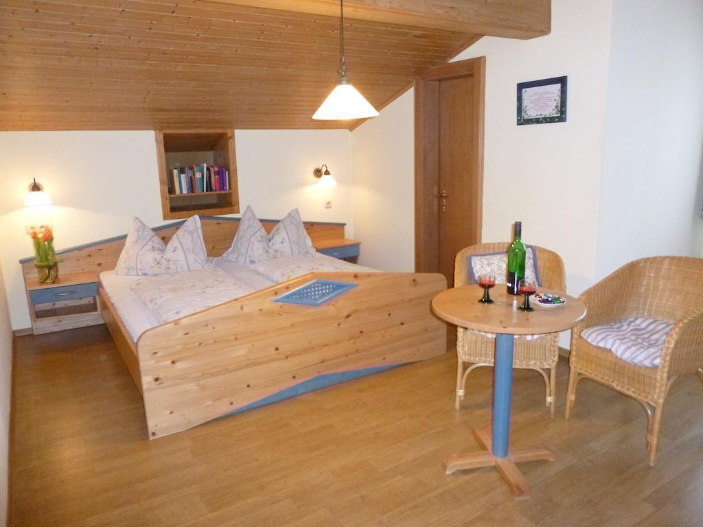 Gastehaus Fischer Hotel Eschlkam Quarto foto